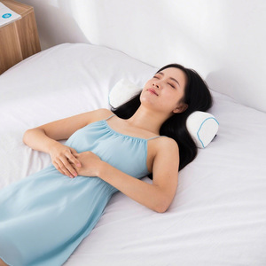 Oreiller cervical en mousse à mémoire de forme type bonbon pour soulager les douleurs cervicales, soutien de la tête, utilisation à domicile, soutient la courbure de la colonne vertébrale, résiste à la compression - Product Image 2