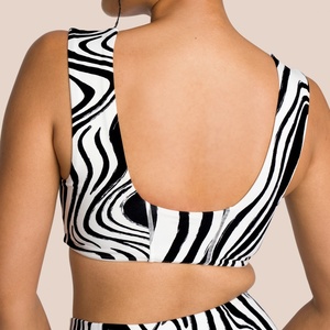 ชุดออกกำลังกายลายม้าลายสำหรับผู้หญิง - เสื้อชั้นในโยคะระบายอากาศน้ำหนักเบา กางเกงขาสั้นแห้งเร็ว ไซส์พลัส ดีไซน์สายไขว้หลัง เอวยางยืด - Product Image 3