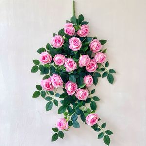 Guirlandes de roses artificielles Muyu Chronicles en polyester, décorations murales pour la maison - Product Image 3