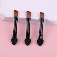 Mini éponge double face en poils naturels pour applicateur de fard à paupières avec manche en plastique, idéale pour les palettes de fards à paupières, format voyage