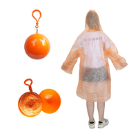 Mini imperméable jetable compact en PE pour porte-clés, idéal pour les activités de plein air, la randonnée et la pêche