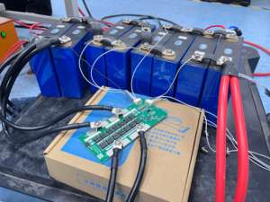 XJ 4S 12V 100A 120A Araç Çalıştırma Jumper'ı <span class=keywords><strong>BMS</strong></span> 12V LFP LifePO4 <span class=keywords><strong>Lipo</strong></span> Li-ion Sodyum Pil <span class=keywords><strong>BMS</strong></span> Tepe Akımı 1000A 1100A Araç Çalıştırıcı - Product Image 6