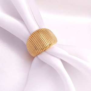 Bague européenne en pointillés pour hommes, large, en forme de dôme épais, bague de championnat de basket-ball, bijoux en acier inoxydable 18k - Product Image 3