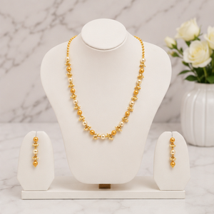 Conjunto de Collar Largo Tradicional con Perlas Doradas y Cuentas Mate, con Pendientes Colgantes a Juego, Joyería Festiva para Bodas - Product Image 4