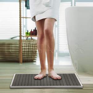 Tapis de bain en bois naturel 126x56cm gris rayé antidérapant pour bassin de trempage froid, spa, sauna, piscine, usage intérieur et extérieur - Product Image 6