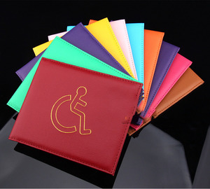 Portatarjetas de desactivación de Gran Bretaña personalizado para tarjetero de cuero PU con dispositivo de tiempo, cubierta protectora de cartel de permiso de estacionamiento del Reino Unido - Product Image 1