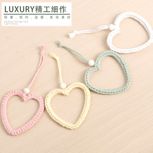 จี้เชือกฝ้ายรูปหัวใจสีมาการอง ของตกแต่งบ้าน ของขวัญสำหรับทุกเพศ - Product Image 1