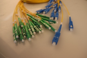 Cable de Fibra Óptica Monomodo Softel de 16 Núcleos G657A2 SC UPC a LC APC LSZH - Product Image 4