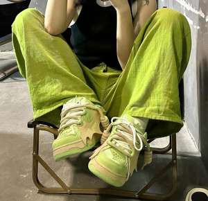 Zapatillas de Skateboard Unisex de Caña Baja, Personalizadas, Color Rosa y Blanco, con Suela Gruesa, Transpirables, de Malla, Modernas, para Invierno y Primavera, de Diseño Alto - Product Image 5