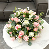 Élégantes fleurs artificielles modernes en soie blanches, hortensias et roses mélangées, faites à la main, pour centres de table élégants, salle à manger, maison, bureau, événements