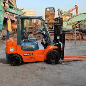 Montacargas TOYOTA30 Usado en Buen Estado, Segunda Mano, Marca Japonesa, Diseño Original, Nuevo, Montacargas Usado TCM/KOMATSU 30 en Existencia para la Venta - Product Image 2