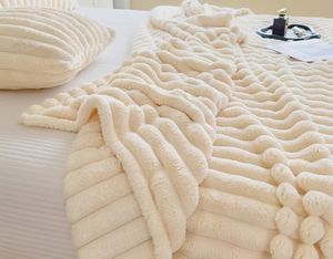 Nuevas Mantas Modernas de Imitación de <span class=keywords><strong>Piel</strong></span> de Conejo en Varios Colores - 100% Poliéster, Suaves al Tacto - Product Image 6