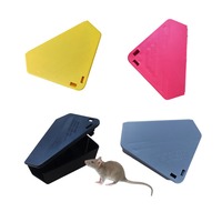 Piège à souris en plastique en gros pour la lutte antiparasitaire, boîte à appât pour rats en PP, station d'appât pour souris durable en forme de triangle avec verrou
