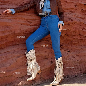 Botas de vaquero occidentales para mujer Elegantes botas de borla de piel sintética de tacón grueso con punta en pico a media pantorrilla para <span class=keywords><strong>la</strong></span> vaquera moderna - Product Image 4