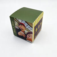 Boîte d'emballage personnalisée en forme de cube, à ouverture par rabat, avec paillettes colorées, motif dessin animé, pour jouets et souvenirs, pliable, base auto-verrouillante, écologique et recyclable