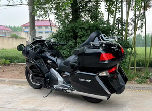 Moto de tourisme haut de gamme GL1800 Gold Wing 1833cc à six cylindres à plat refroidie par eau, avec injection électronique PGM-Fi, économique en carburant, de luxe - Product Image 4