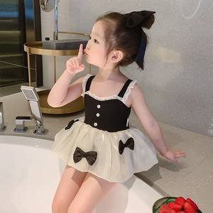 Summer New Baby Girl's Western Style <span class=keywords><strong>Maillot</strong></span> de <span class=keywords><strong>bain</strong></span> une pièce Filet rouge <span class=keywords><strong>Maillot</strong></span> de <span class=keywords><strong>bain</strong></span> pour enfants avec jupe élégante - Product Image 4