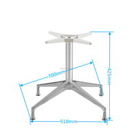 Table basse contemporaine en aluminium avec pieds durables et faciles à nettoyer et rangement intégré pour le mobilier de salon