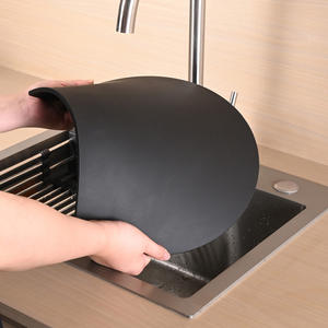 Planche à découper ronde en TPU Yangjiang, forme D, anti-moisissure, antibactérienne, passe au lave-vaisselle, pour usage en cuisine - Product Image 3