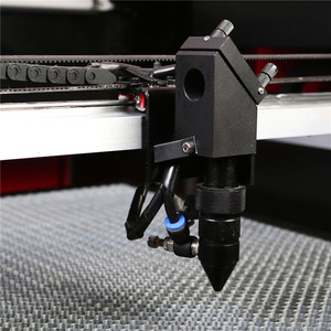 PEIXU-Machine de gravure laser CO2 7050 Pologne/République tchèque/Allemagne/États-Unis 80W avec dispositif rotatif auxiliaire graveur laser - Product Image 3
