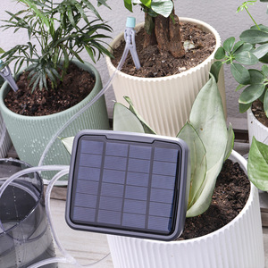 Système d'arrosage automatique à énergie solaire, irrigation goutte à goutte pour plantes en pot, utilisation en extérieur, minuterie intelligente, matériau plastique - Product Image 4