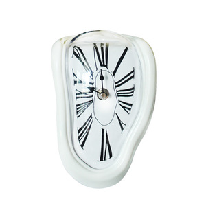 <span class=keywords><strong>Horloge</strong></span> de fusion de bonne qualité, montre Salvador <span class=keywords><strong>Dali</strong></span> <span class=keywords><strong>horloge</strong></span> fondue pour décoration de maison bureau étagère Table de bureau cadeau créatif drôle - Product Image 2