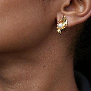 ต่างหูมุกประดับมุกเทียมสีทอง สแตนเลส ดีไซน์ทรงเรขาคณิต ใส่ได้ทุกวัน - Product Image 3