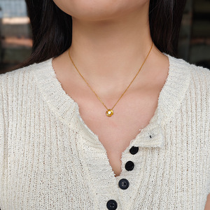 Collier délicat en or massif 14 carats avec moissanite et accents de zircon délicats pour la superposition - Product Image 4