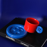 Tasse à café en céramique moderne originale avec bouton décoratif, soucoupe faite à la main, compatible lave-vaisselle et micro-ondes, haut de gamme et créative