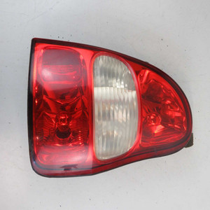 Luz Trasera Derecha 0k55251140 para Kia Carnival Mk1 1998-2006 Usada (76316) - Product Image 1
