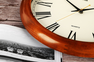<span class=keywords><strong>Reloj</strong></span> <span class=keywords><strong>de</strong></span> Pared <span class=keywords><strong>de</strong></span> Madera <span class=keywords><strong>de</strong></span> Alta Gama con Números Romanos para Sala <span class=keywords><strong>de</strong></span> Estar - Product Image 3
