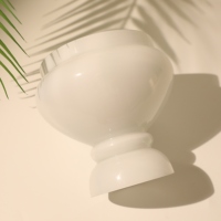 Abat-jour sculptural en verre opale blanc pour luminaire suspendu, diffuseur soufflé à la main avec une lueur douce et chaude