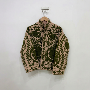 Chaqueta Suzani de algodón bordada a mano para mujer, color beige y verde oliva, abrigo corto acolchado de invierno, estilo étnico. - Product Image 1