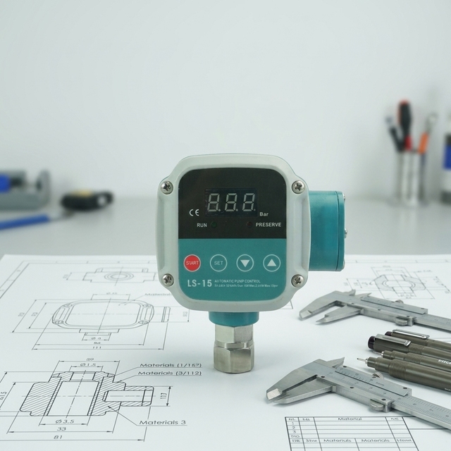 LLASPA LS-15 Seawater Digital Pressure Sensor Controller Ceramic Diaphragm IP65 Marine Corrosion Resistant 0.1% FS Pressure