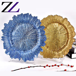 Assiettes de charge dorées pour steak à salade à texture créative <span class=keywords><strong>service</strong></span> de restauration rond bon marché table de fête de mariage en plastique plaque de charge en or transparent - Product Image 2