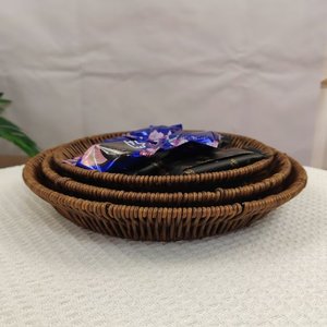 Milieuvriendelijke Retro Handgeweven Rotan Platte Ronde Bak Organizer Licht Versierd Fruit Wijnstok Mand Vorm Voor Opslag Van Voedsel - Product Image 4