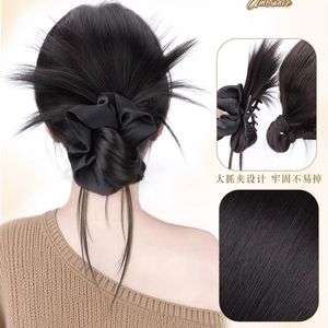 Perruque chignon basse avec pinces à cheveux, perruque volumineuse pour chignon ou queue de cheval pour femme, entièrement tissée à la main en fibre haute température - Product Image 5