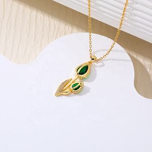 Collier pendentif en forme de tulipe en acier inoxydable plaqué or 18 carats pour femmes Jeutelis, incrustation de zircon, chaîne à maillons, cadeau tendance pour la vente en gros - Product Image 3
