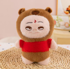 Simpatico peluche orso, che indossa abiti rossi e molto giocoso, estremamente accattivante - Product Image 6