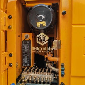 Excavadora de cadenas Hyundai 210LC-7 220 225 de 22 toneladas usada por una empresa surcoreana de maquinaria de construcción - Product Image 3