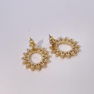 ต่างหูแบบติดหูทรงรี ประดับเพชรคิวบิกเซอร์โคเนียสีขาว ชุบทองเหลือง ดีไซน์คลาสสิก วินเทจ หรูหราเบาๆ สำหรับผู้หญิง จาก Tianyu Gems - Product Image 4