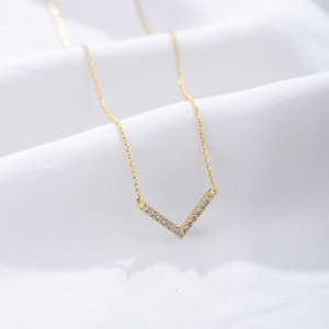 Collar de oro con circonitas en forma de V, diseño geométrico, cadena para clavícula, para mujer, uso diario, accesorio de regalo - Product Image 3