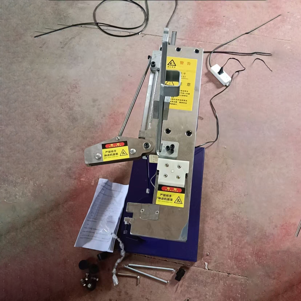 User - Friendly Operation Plastic Cover Sealing Machine Tin Lid Plastic ...