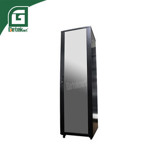Armoire <span class=keywords><strong>de</strong></span> serveur <span class=keywords><strong>de</strong></span> centre <span class=keywords><strong>de</strong></span> données en acier laminé à froid SPCC <span class=keywords><strong>de</strong></span> 19 pouces avec 4 roulettes, personnalisable, en stock, fournie par l'usine - Product Image 1