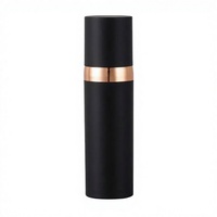 Emballages cosmétiques de luxe vides en plastique noir de 15 ml, 30 ml, 50 ml, flacons à pompe sans air pour les soins de la peau en voyage
