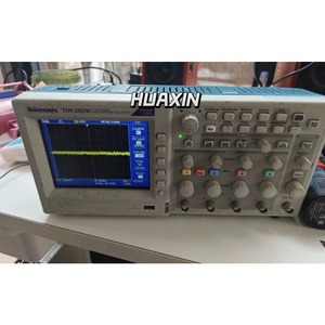 ออสซิลโลสโคปดิจิตอล Tektronix TDS2014C 100MHz 2GS/s - Product Image 3