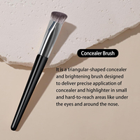 Pinceau de maquillage triangulaire unique pour anticernes, contour et illuminateur, en fibres synthétiques douces, pour marque privée, outils de maquillage en gros