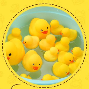 Bán buôn biểu tượng tùy chỉnh nước nổi tắm đồ chơi cao su vịt kích cỡ khác nhau PVC colour thay đổi dễ thương màu vàng cao su vịt - Product Image 5