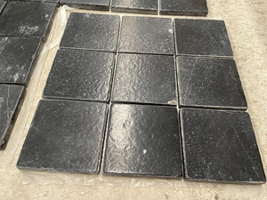 Dalles de pavé en pierre de chaux grise de qualité supérieure, finition à bords aléatoires, pavage extérieur traditionnel, robuste et durable, pour surfaces de villas - Product Image 1