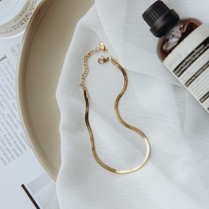Nueva Tobillera de Acero Inoxidable Chapada en Oro PVD de 18K para Mujer |   Diseño minimalista de cadena de serpiente |   Hipoalergénico y Resistente a la Decoloración - Product Image 3